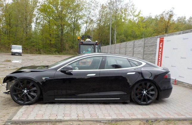 Tesla Model S cena 69900 przebieg: 120025, rok produkcji 2019 z Lędziny małe 352